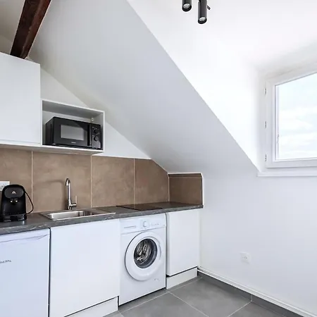 Comfortable And Quiet In The Heart Of Issy-les-Moulineaux